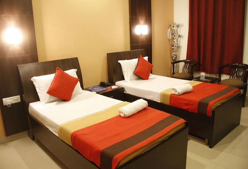 Hotel Oyo Rooms Hero Honda Chowk 13