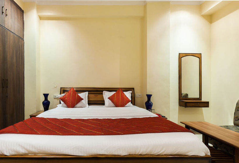 Hotel Oyo Rooms Noida Film City Ii 11