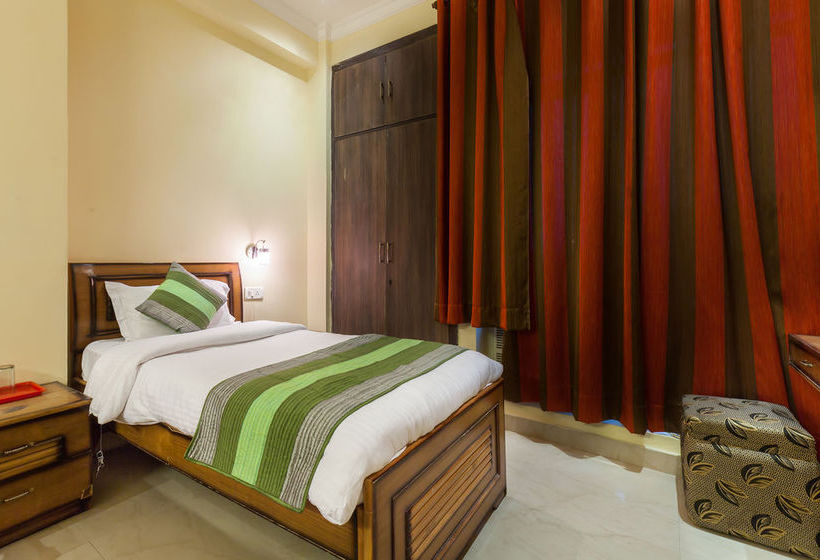 Hotel Oyo Rooms Noida Film City Ii 12