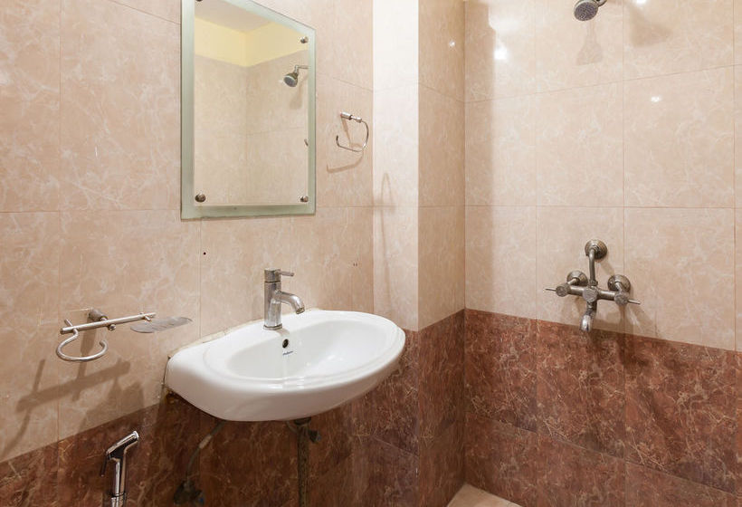 Hotel Oyo Rooms Noida Film City Ii 4