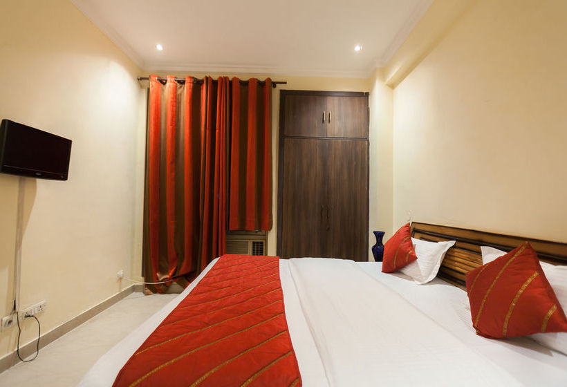 Hotel Oyo Rooms Noida Film City Ii 8