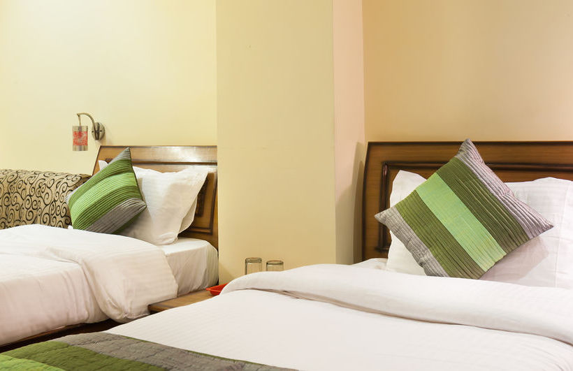 Hotel Oyo Rooms Noida Film City Ii 9