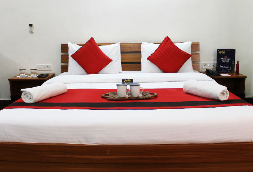 Hotel Oyo Premium Noida Expressway