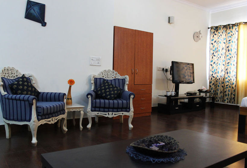 Hotel Oyo Premium Noida Expressway 19