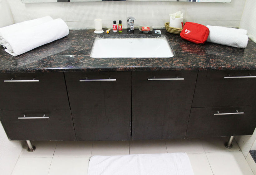 Hotel Oyo Premium Noida Expressway 2