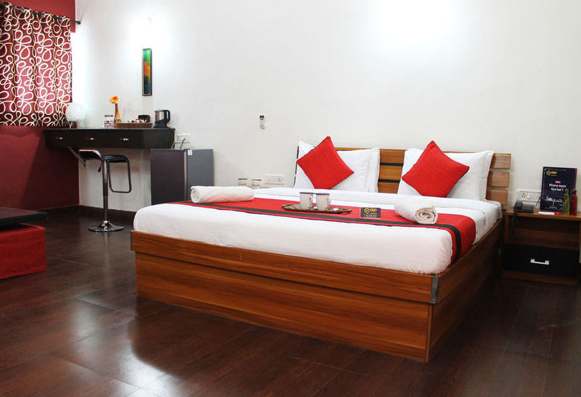 Hotel Oyo Premium Noida Expressway 20