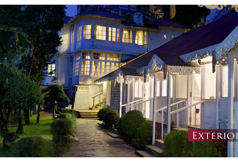 Summit Swiss Heritage Hotel & Spa 12