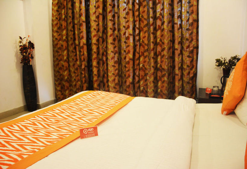 Hotel Oyo Rooms Ghaziabad Opulent Mall 18
