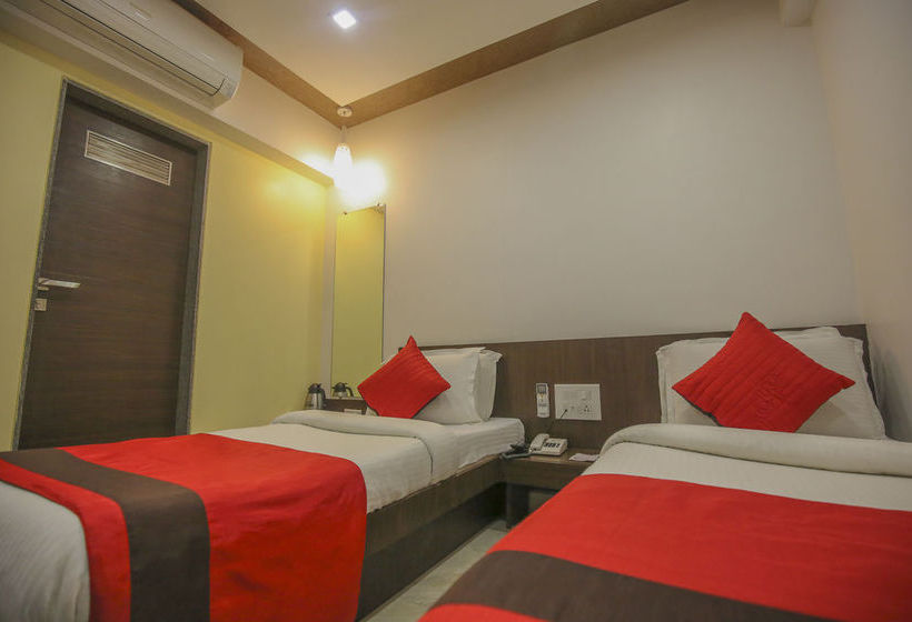 Hotel Oyo Rooms Thaltej Sg Highway Ahmedabad