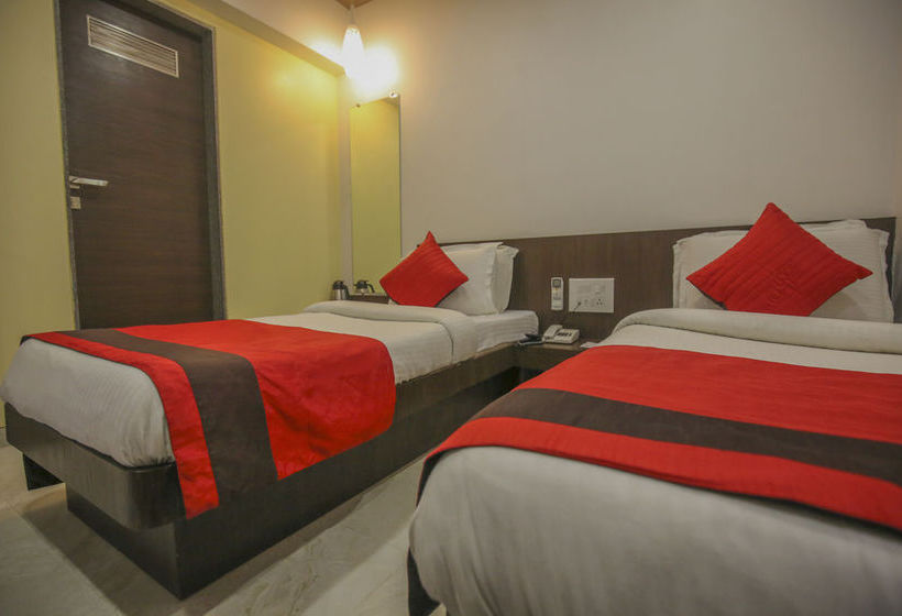 Hotel Oyo Rooms Thaltej Sg Highway 14
