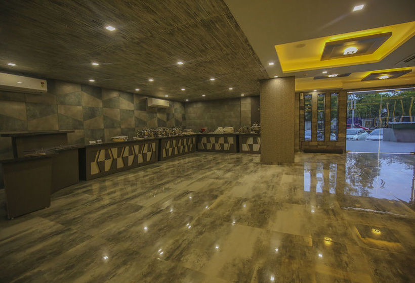 Hotel Oyo Rooms Thaltej Sg Highway 19