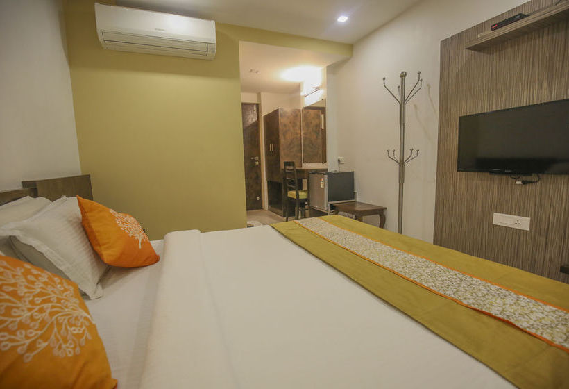 Hotel Oyo Rooms Thaltej Sg Highway 3