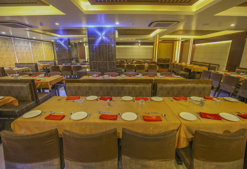 Hotel Oyo Rooms Thaltej Sg Highway 9