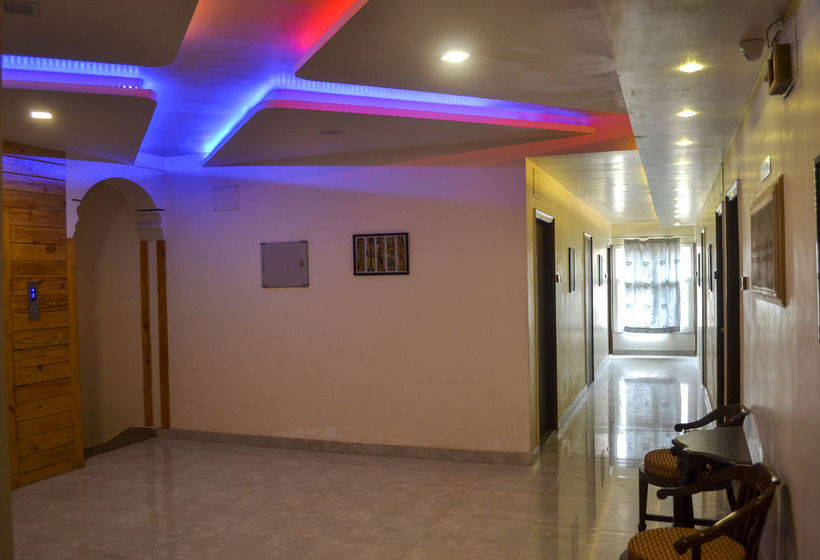 Hotel Oyo Premium Assi Ghat 8