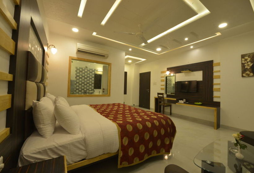 Hotel J P International Maharashtra