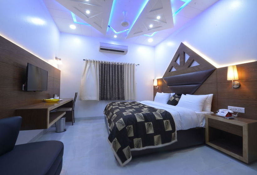 Hotel J P International 1