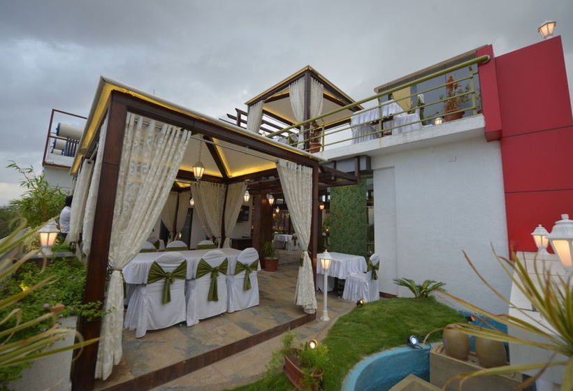 Hotel J P International 10