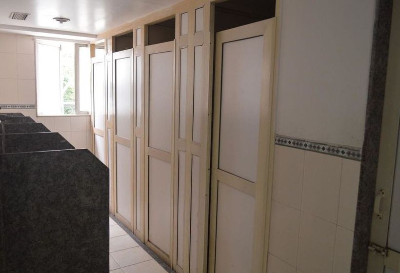 Hotel Travellers Inn 8