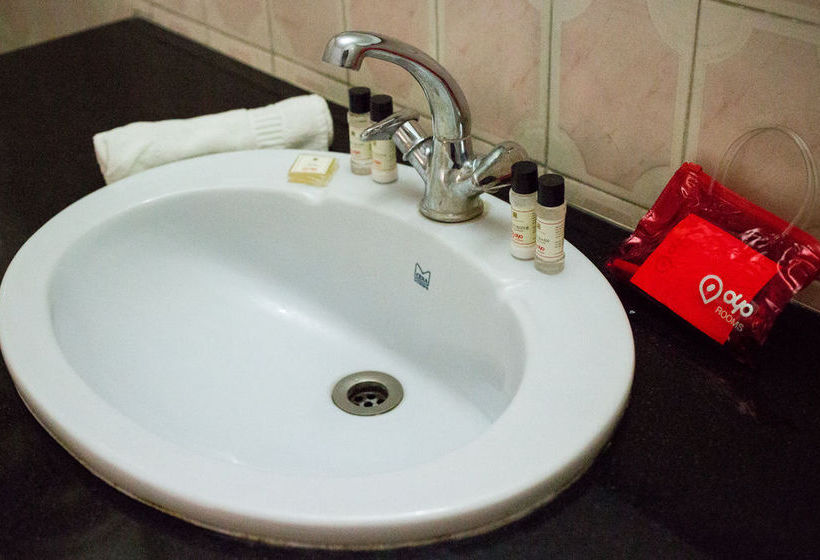 Hotel Oyo Rooms Vishal Khand 4 10