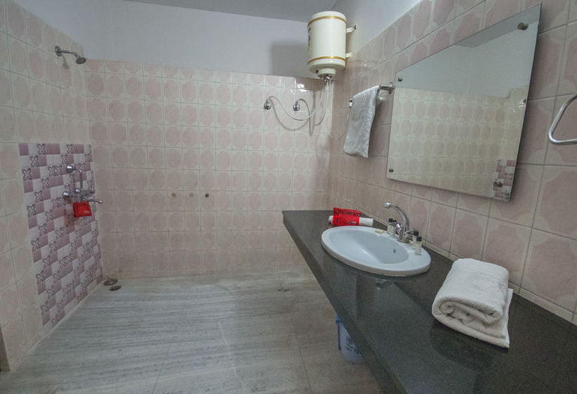 Hotel Oyo Rooms Vishal Khand 4 4