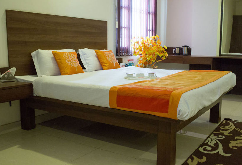 Hotel Oyo Rooms Vikrant Khand 1