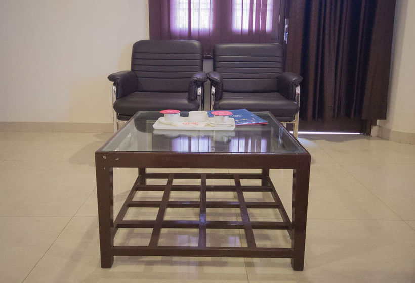 Hotel Oyo Rooms Vikrant Khand 10