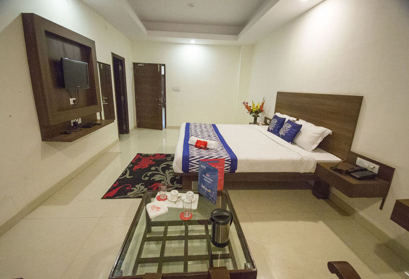 Hotel Oyo Rooms Vikrant Khand 2