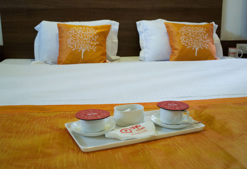 Hotel Oyo Rooms Vikrant Khand 8