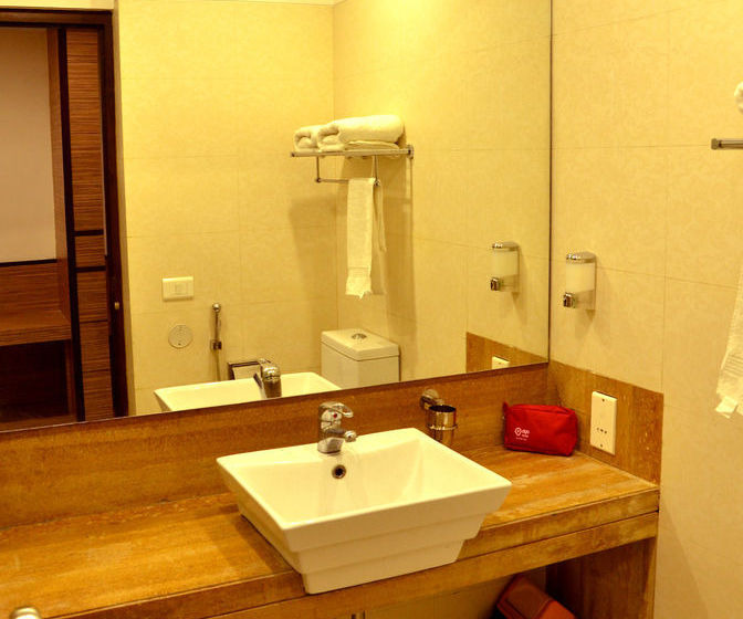 Hotel Oyo Rooms Sbs Nagar Pakhowal Road 18