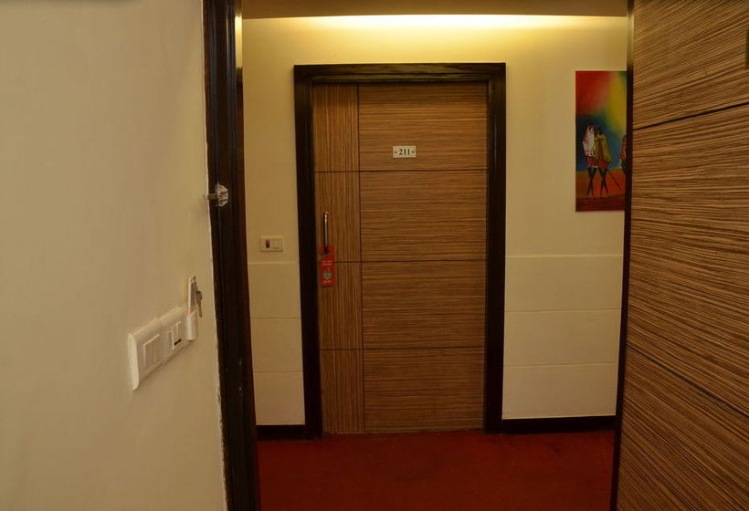 Hotel Oyo Rooms Sbs Nagar Pakhowal Road 2