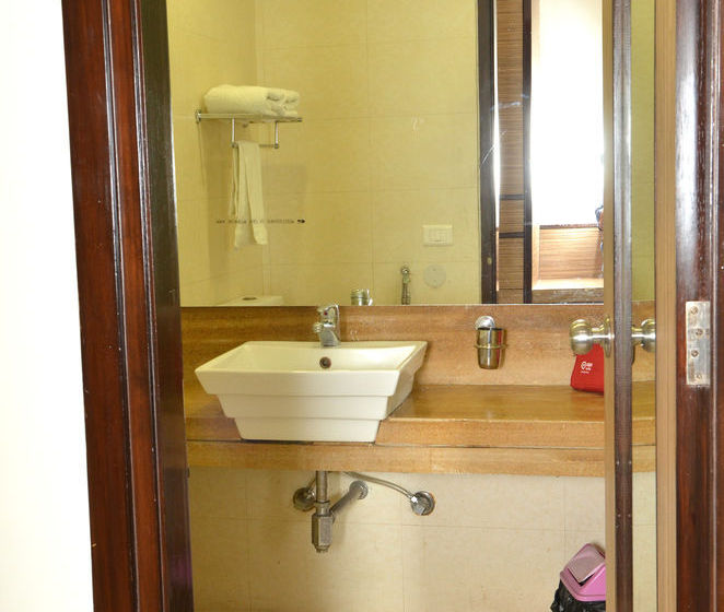 Hotel Oyo Rooms Sbs Nagar Pakhowal Road 20