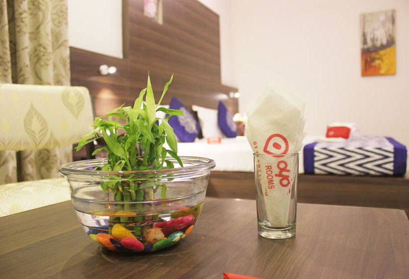 Hotel Oyo Rooms Highway King 20