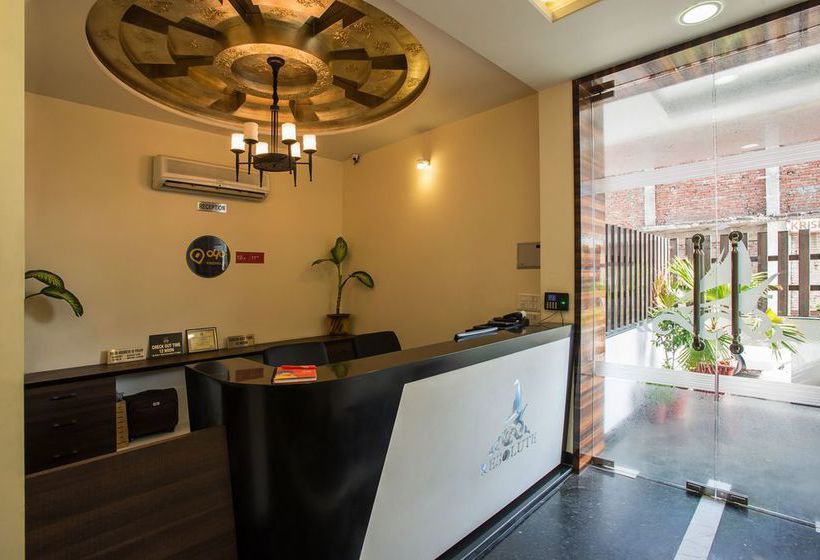 Hotel Oyo Premium Gandhi Nagar Station 14