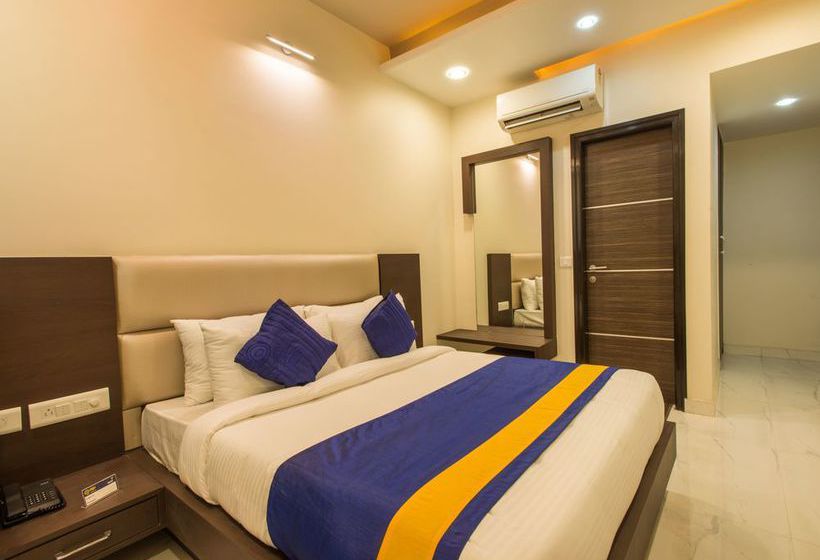 Hotel Oyo Premium Gandhi Nagar Station 4