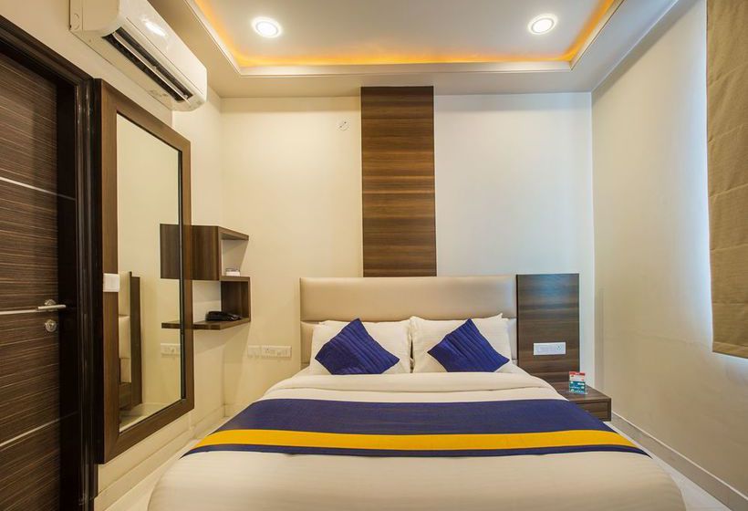 Hotel Oyo Premium Gandhi Nagar Station 7