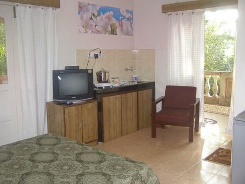 Pension (Hôtel basse catégorie) Flower Holiday Home 18