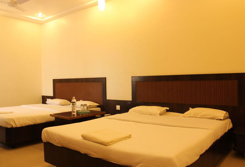 Hotel Sai Ramanand 3