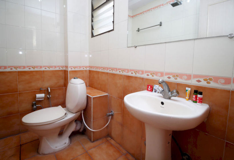 Hotel Oyo Rooms Paradise Secunderabad 1