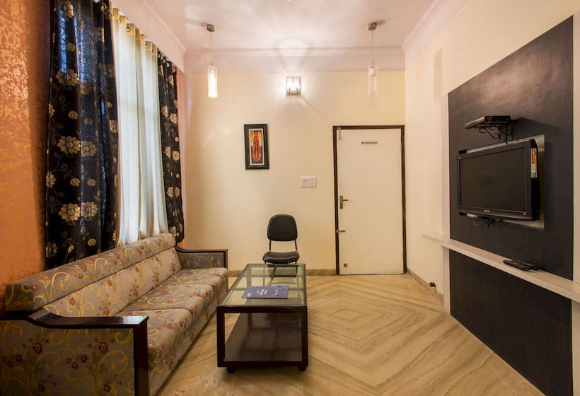 Hotel Oyo Rooms Vivek Vihar Metro Station 5