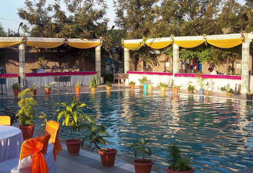 Summer Green Resort 3