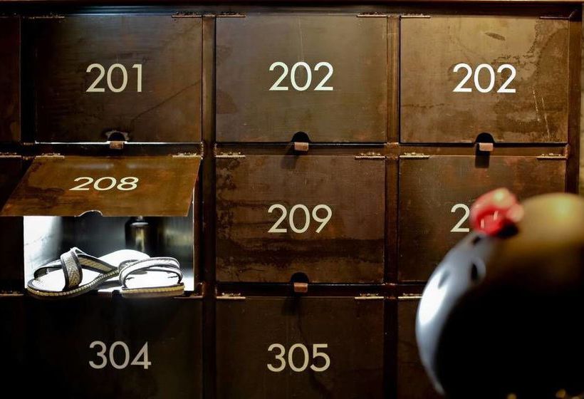 Bangkok Bed And Bike Hostel 12