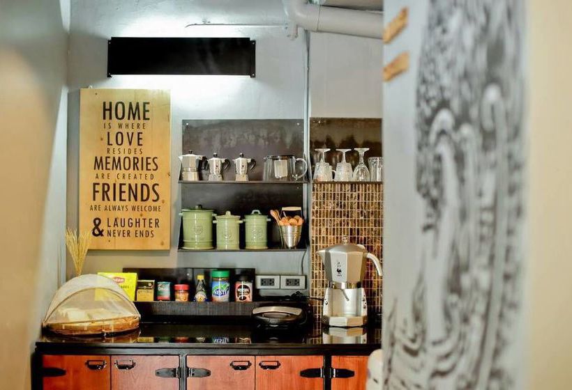 Bangkok Bed And Bike Hostel 14