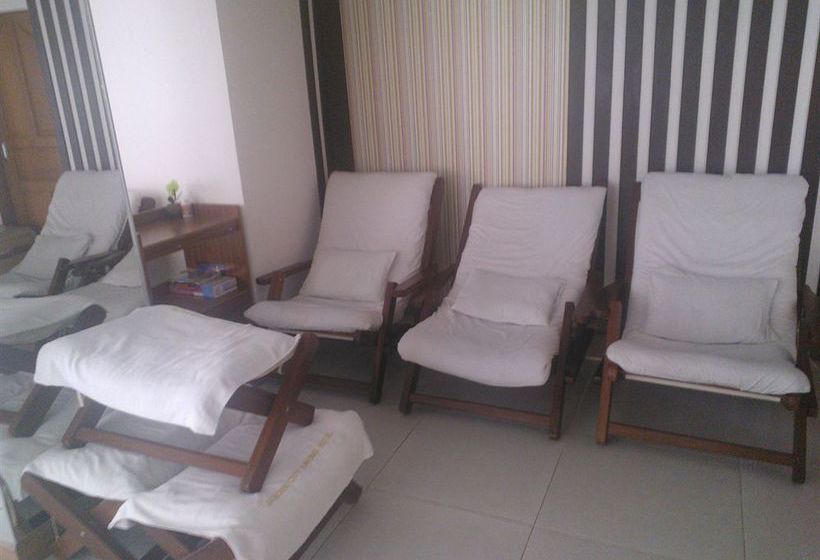 Hotel Golden City Rayong 10