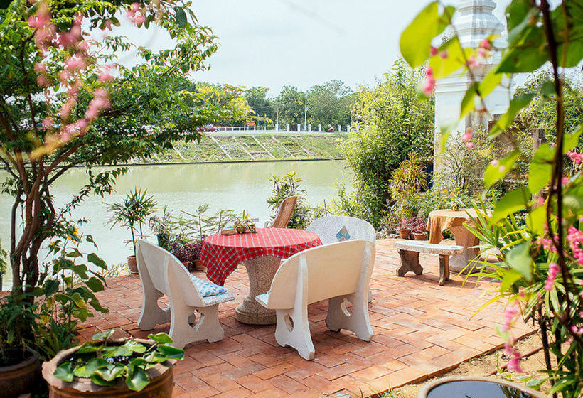 Hotel Loy Manee House 2