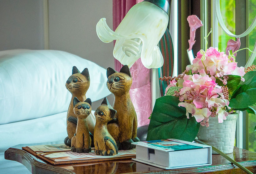 Hotel Loy Manee House 5