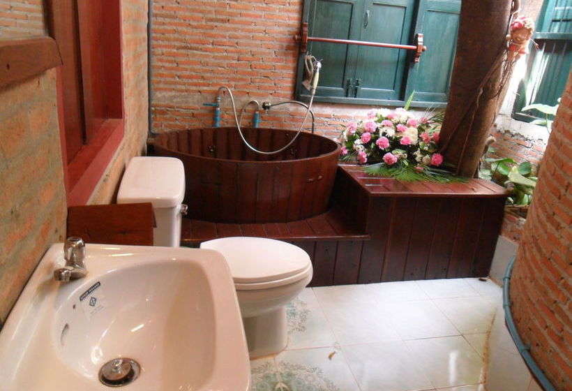 Ayutthaya Bouchic Hostel Ayutthaya