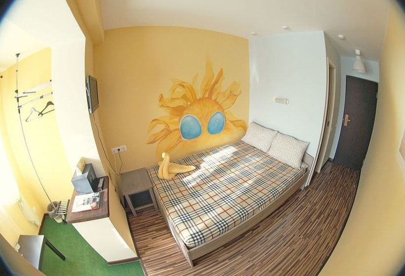 Club Best Days Hostel 12