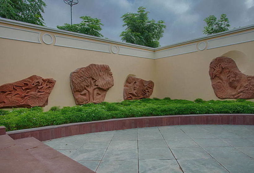 Hotel Regency Lagoon Resort