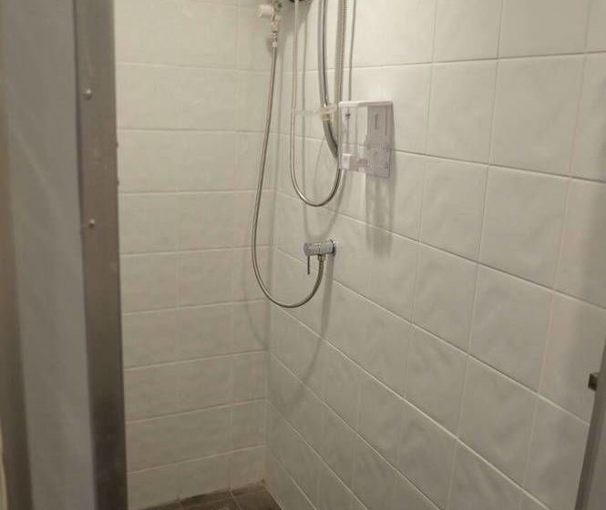 Loma Hostel Phuket 18