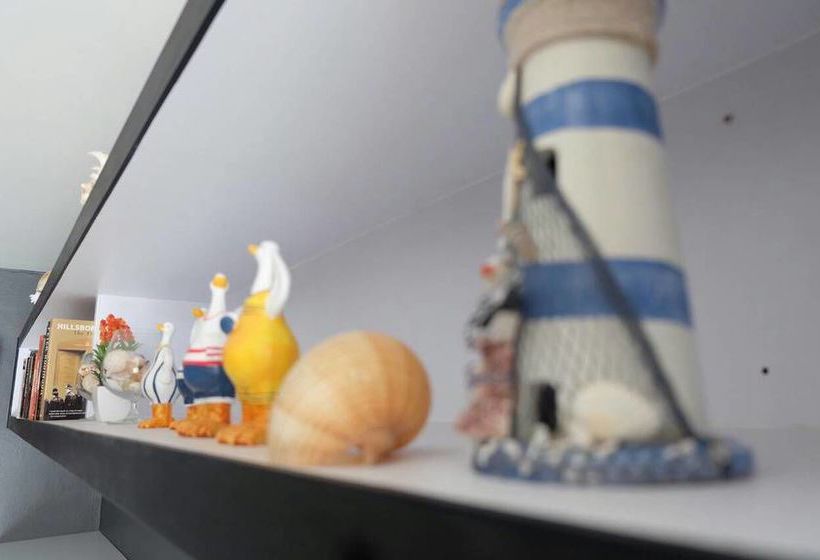 Loma Hostel Phuket 5